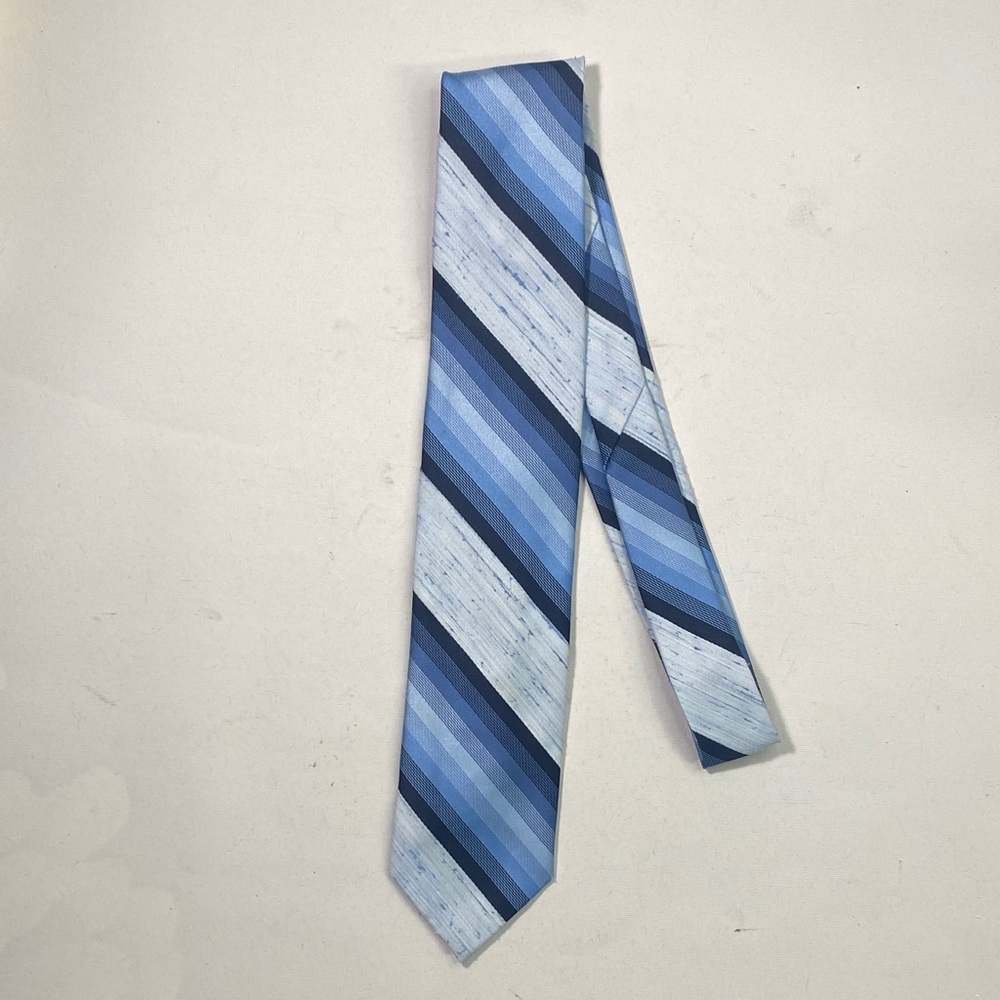 Elegant Striped Blue Men's Tie